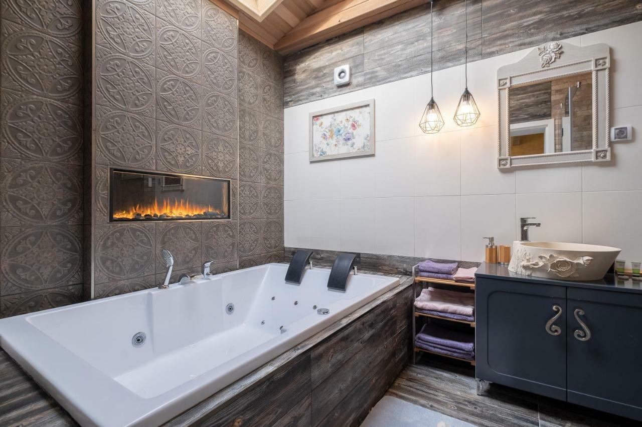 1-Bedroom Designer Apartment On Hristo Belchev Str ソフィア エクステリア 写真