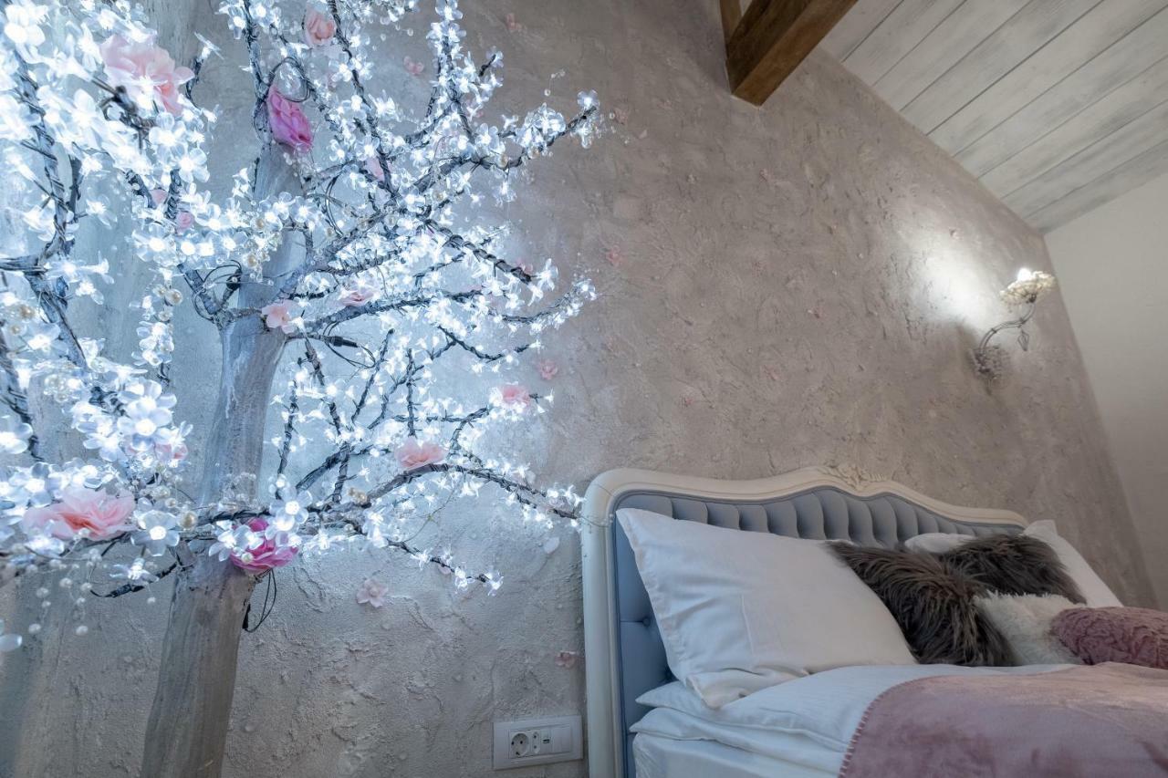 1-Bedroom Designer Apartment On Hristo Belchev Str ソフィア エクステリア 写真