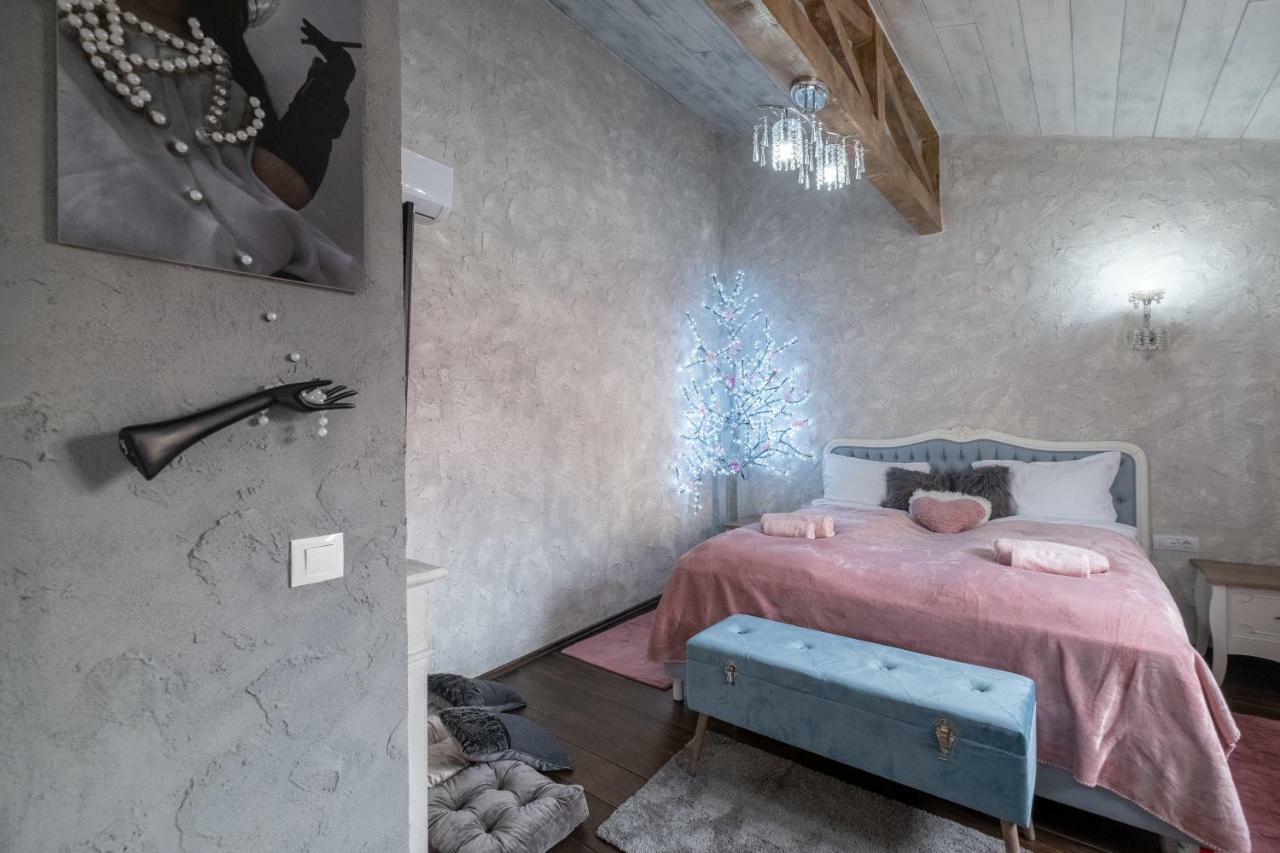 1-Bedroom Designer Apartment On Hristo Belchev Str ソフィア エクステリア 写真