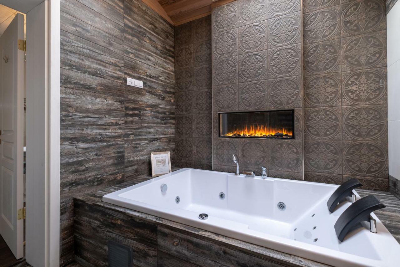 1-Bedroom Designer Apartment On Hristo Belchev Str ソフィア エクステリア 写真